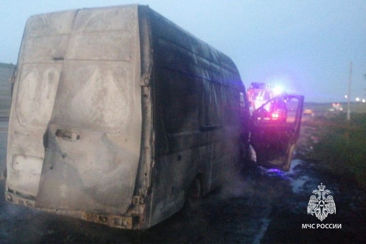 В Узловском районе горели заброшка и автомобиль