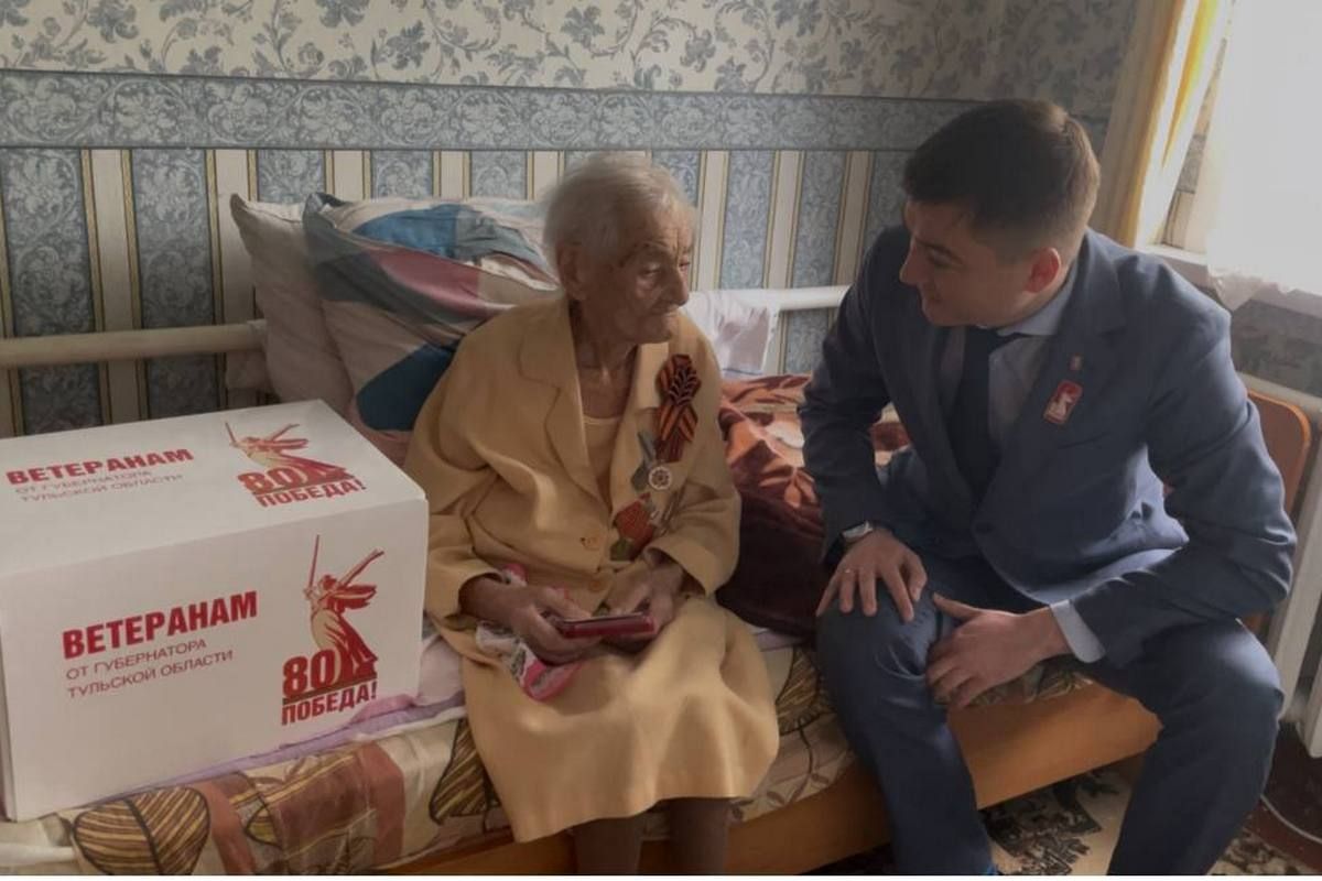С наступающим Днем Великой Победы поздравили 101-летнего ветерана Великой Отечественной войны Ольгу Михайловну Минченко