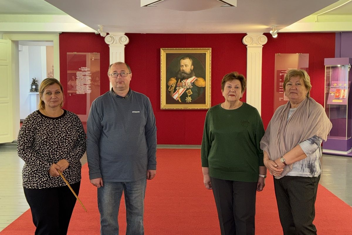 По родной стране: непобедимый Скобелев - герой Суворову равный