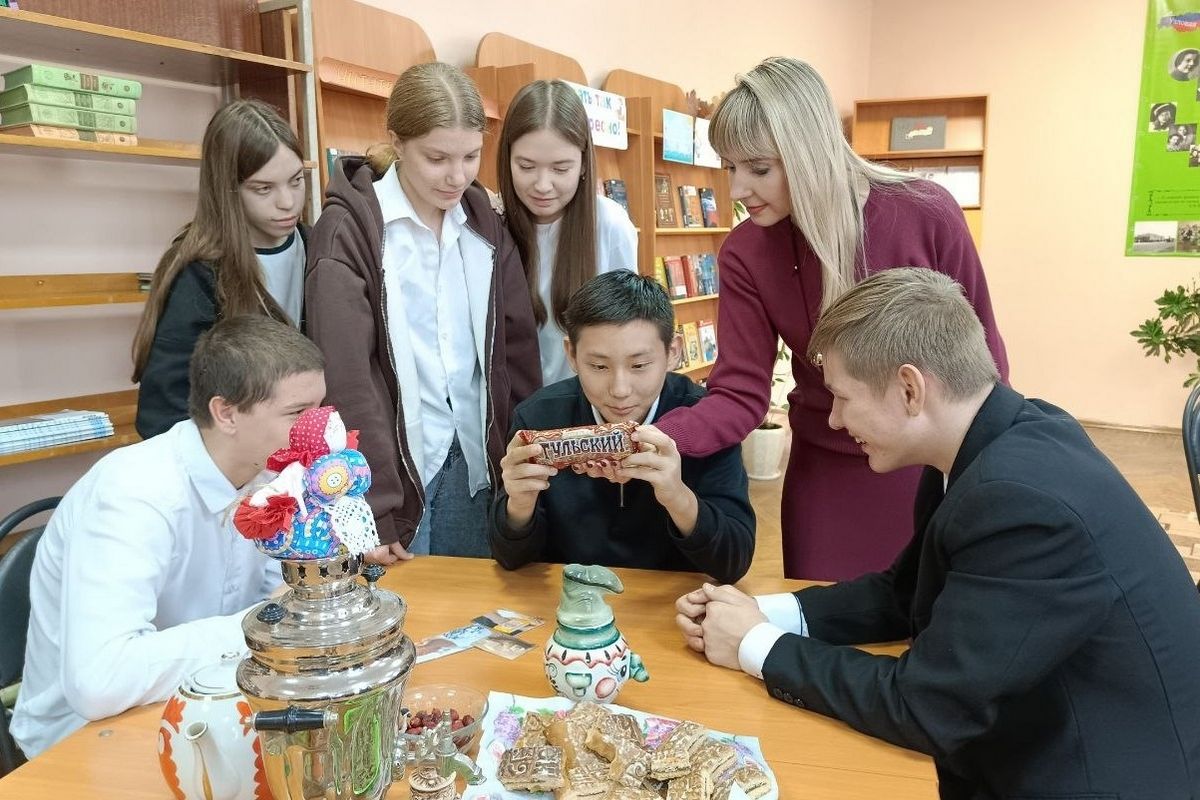 Узловские школьники узнали историю самоварного производства в Туле Узловские школьники узнали историю самоварного производства в Туле