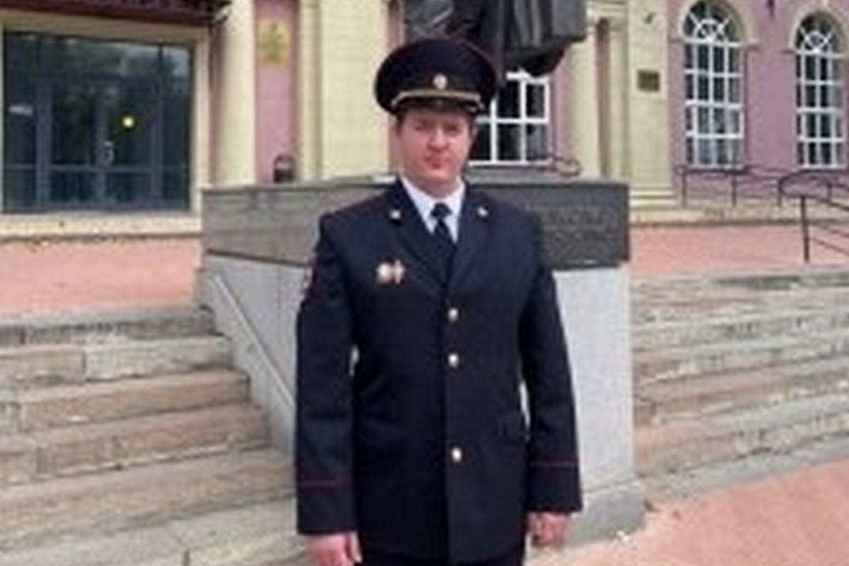 «Народный участковый - 2025»: голосуем за узловчанина Богдана Карнова «Народный участковый - 2025»: голосуем за узловчанина Богдана Карнова