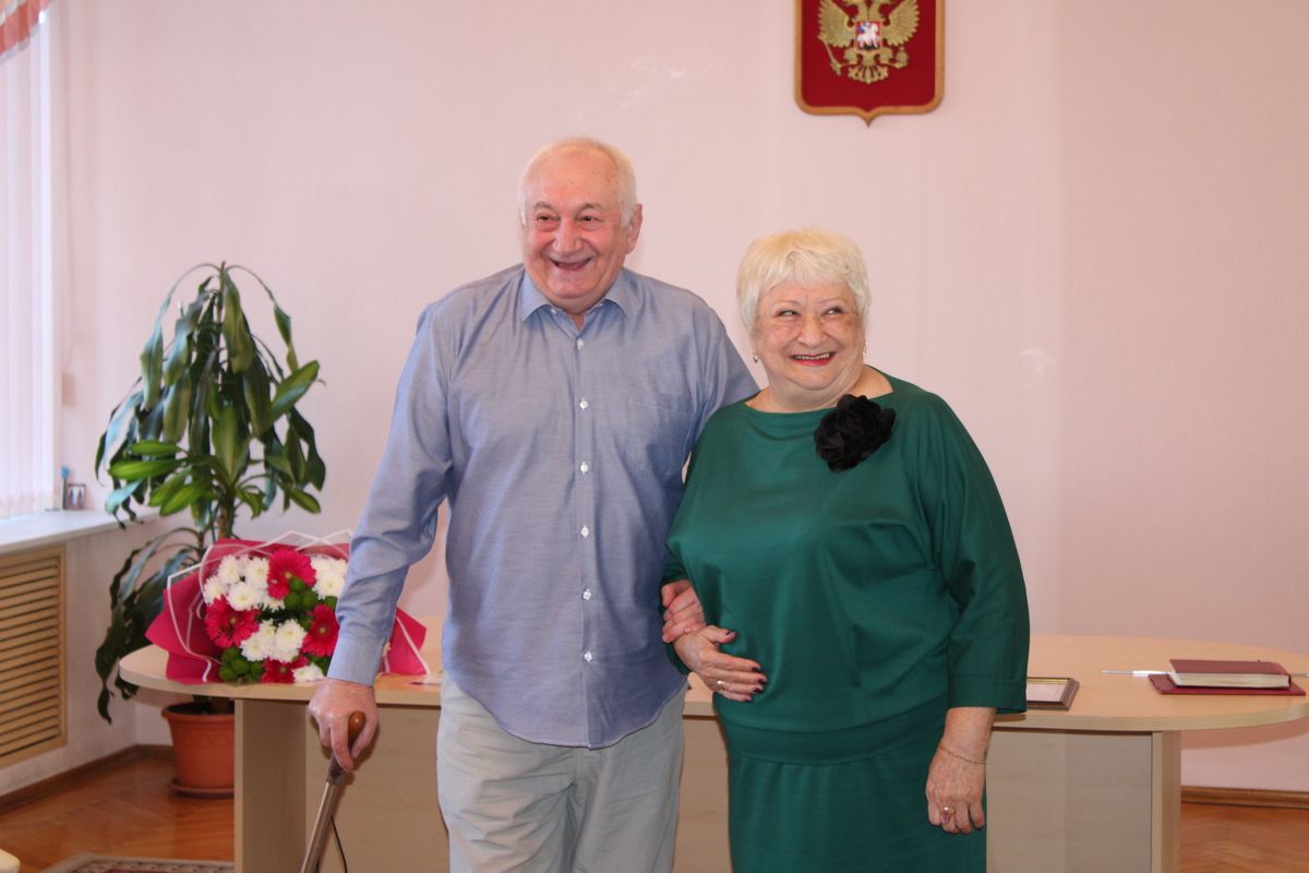Супруги Толстоуховы счастливы вместе уже 50 лет