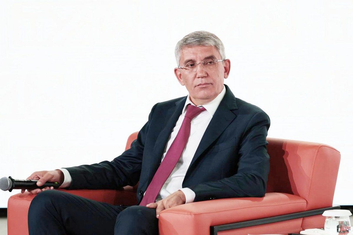 Дмитрий Миляев: «Вся государственная политика должна быть ориентирована на человека и на семью» Дмитрий Миляев: «Вся государственная политика должна быть ориентирована на человека и на семью»