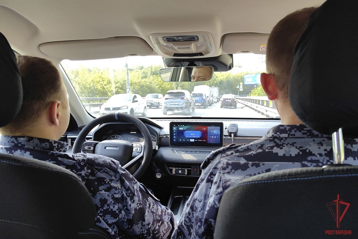 В Тульской области экипажи вневедомственной охраны Росгвардии более 170 раз за неделю выезжали по сигналу тревоги В Тульской области экипажи вневедомственной охраны Росгвардии более 170 раз за неделю выезжали по сигналу тревоги