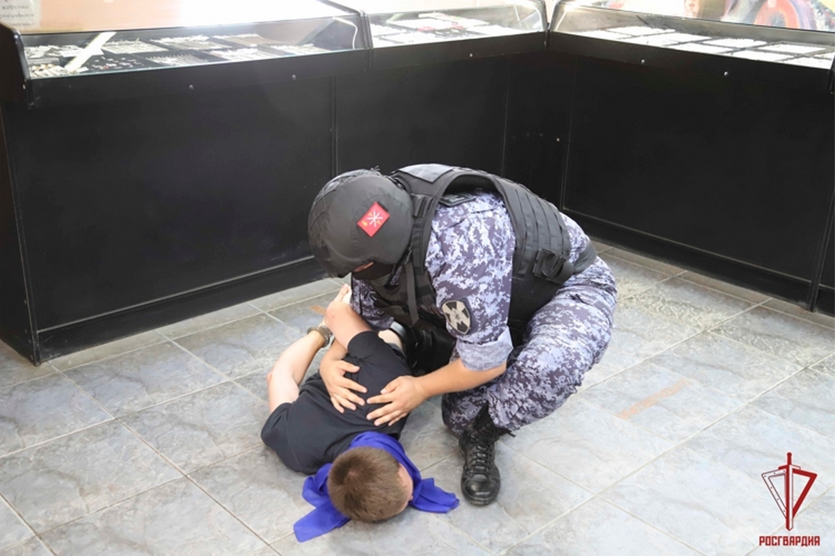 Тульские росгвардейцы провели тактико-специальное занятие на охраняемом объекте Тульские росгвардейцы провели тактико-специальное занятие на охраняемом объекте