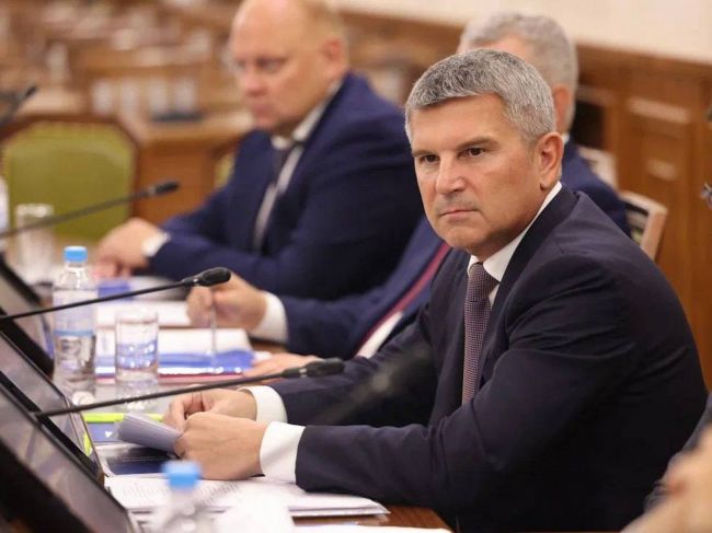 Игорь Маковский доложил Министру энергетики о повышении надежности электроснабжения в приграничье