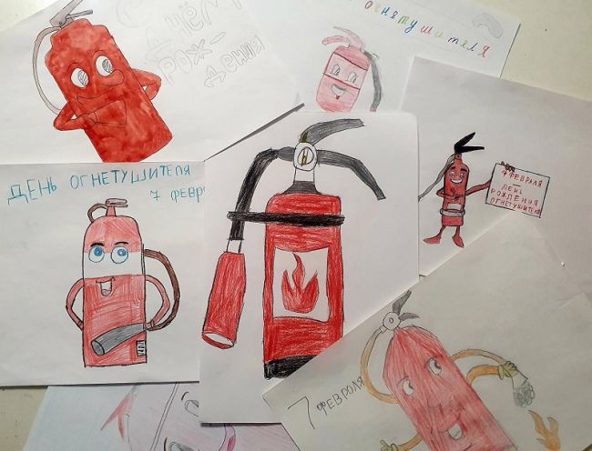 Пожарные провели школьникам открытый урок, посвященный дню рождения огнетушителя