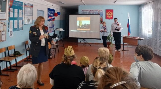 В Васильевской школе прошел урок мужества с ветеранами боевых действий