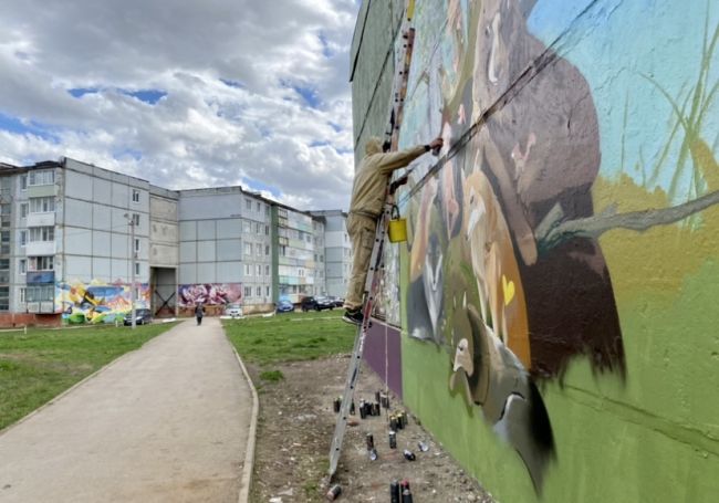 Венев украсила новая уличная картина по мотивам «Книги джунглей»