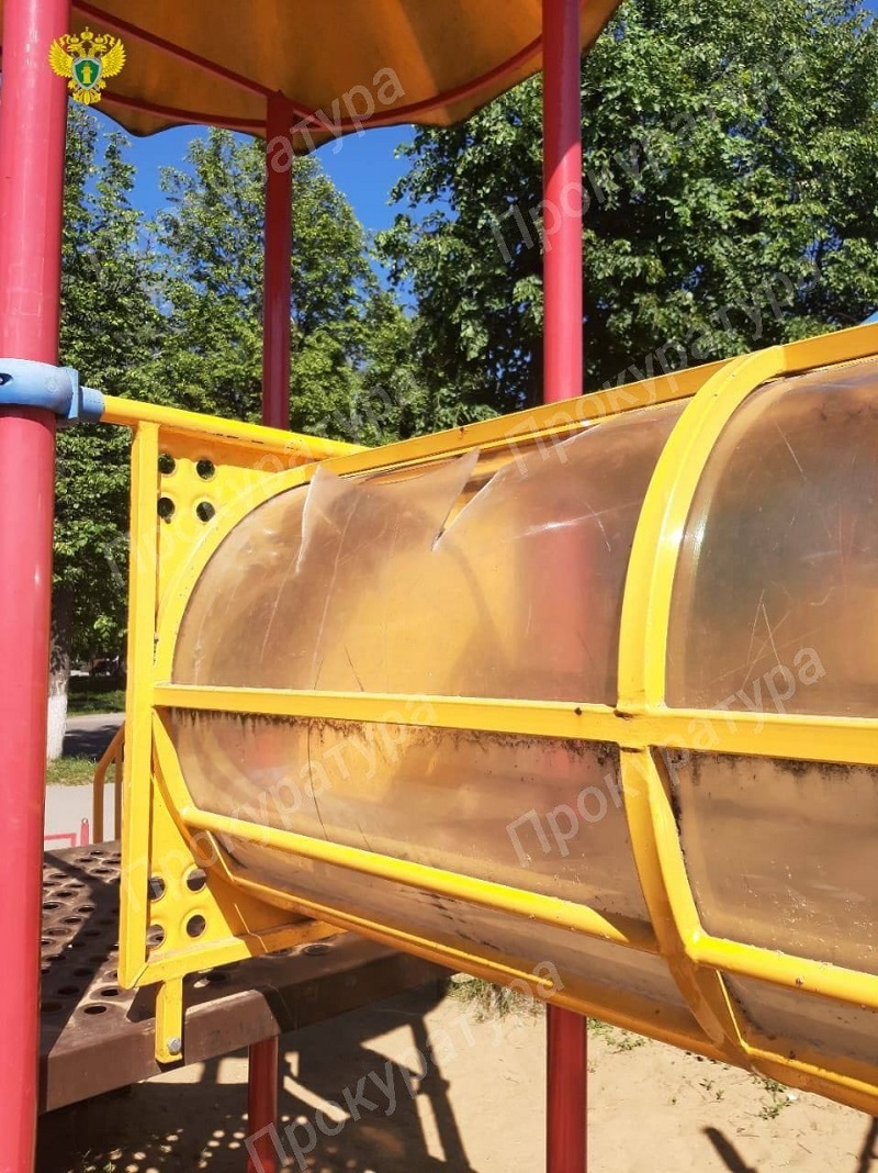 Детские игровые площадки в Узловском районе не соответствуют требованиям безопасности