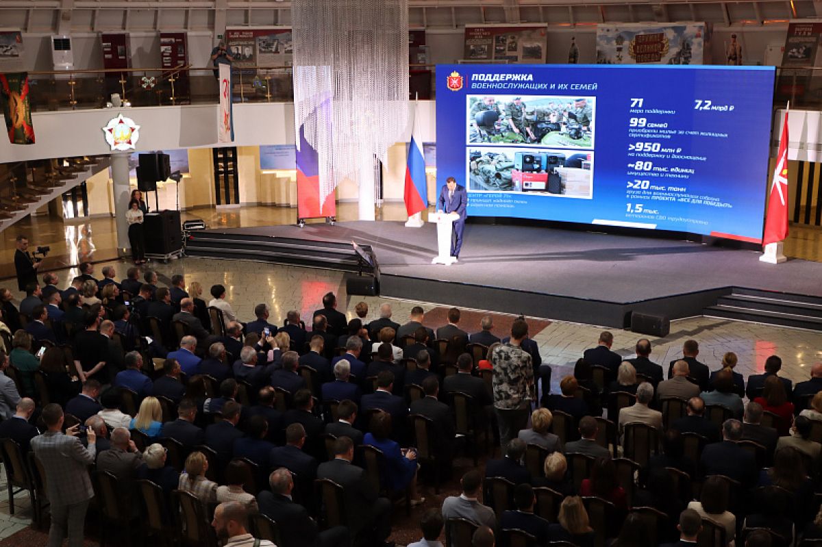 Андрей Дубровский: «Правительство работает в тесном сотрудничестве с депутатским корпусом» Андрей Дубровский: «Правительство работает в тесном сотрудничестве с депутатским корпусом»