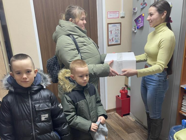 Новогодние подарки от губернатора