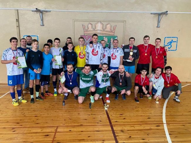 В рамках декады спорта и здоровья в Волово прошел турнир по мини-футболу