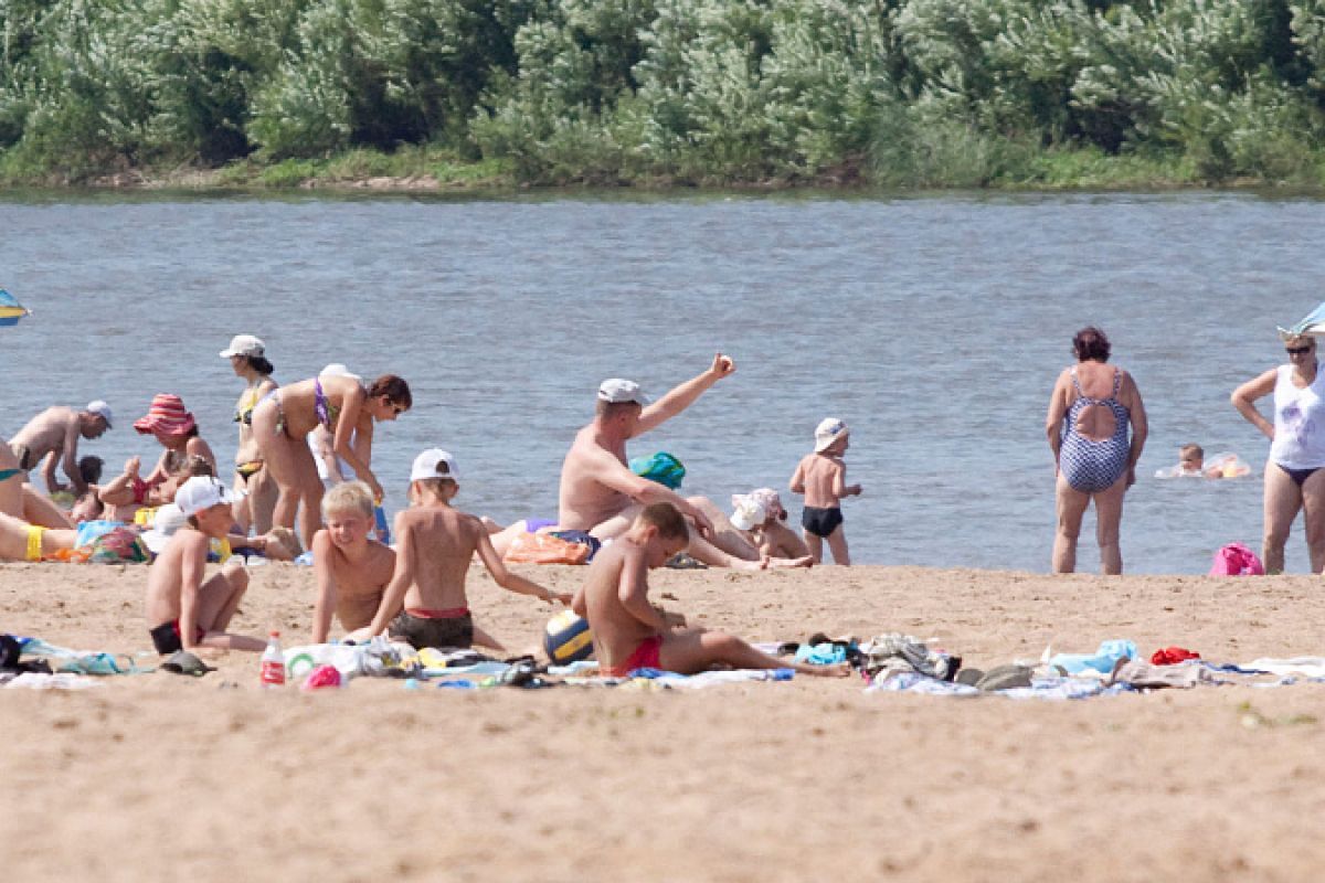 Дмитрий Миляев поручил устранить недостатки на пляжах до 1 августа