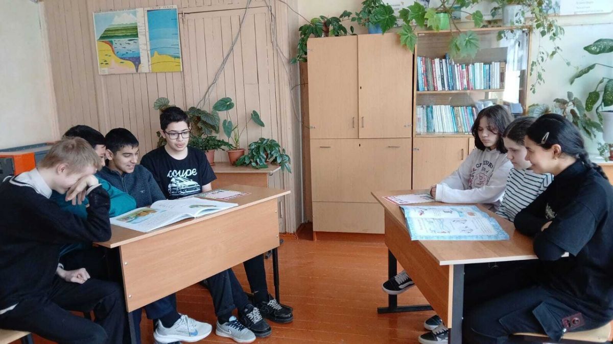 Диспут в Станционной школе: навыки общения и взаимодействия