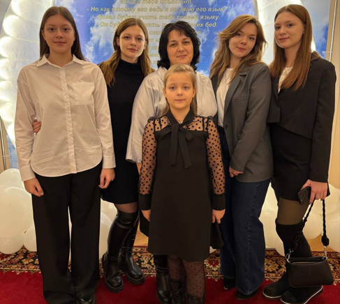 Елена Сергеева: многодетная мама и ее счастливая семья