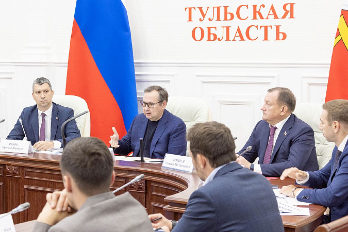 В Туле прошло совещание с участием сенаторов РФ по вопросам поиска инвесторов для объектов культурного наследия В Туле прошло совещание с участием сенаторов РФ по вопросам поиска инвесторов для объектов культурного наследия