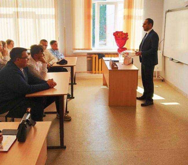 «Право – в школьный класс»: судьи Ясногорского районного суда провели акцию