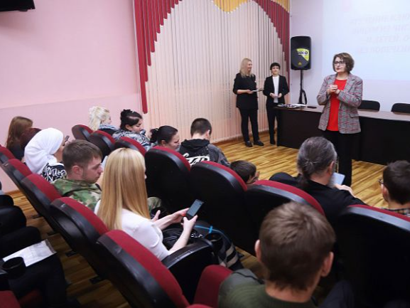 По инициативе Алексея Дюмина 35 детей-сирот получили ключи от новых квартир