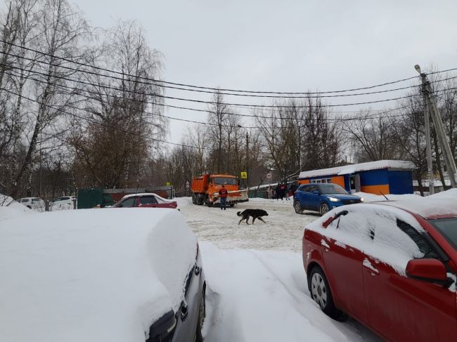 В Ясногорске убирают снег