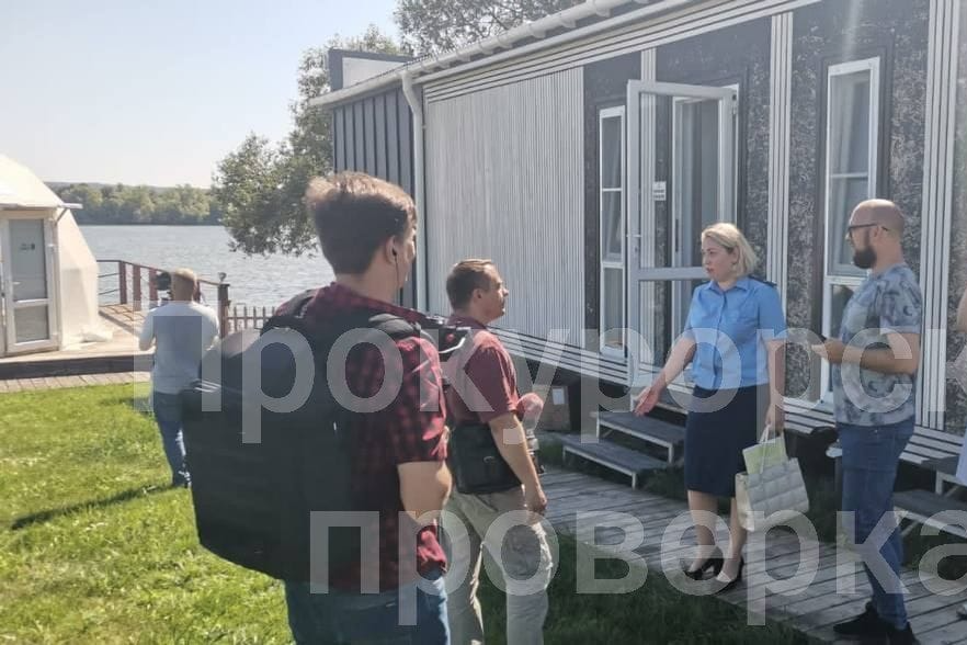 Владелец загородного комплекса незаконно перекрыл доступ к береговой линии Щекинского водохранилища Владелец загородного комплекса незаконно перекрыл доступ к береговой линии Щекинского водохранилища