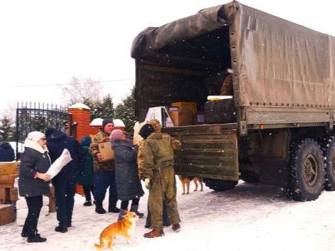 Жители села Мокрый Корь Ясногорского района присоединились к сбору  гуманитарной помощи  участникам СВО