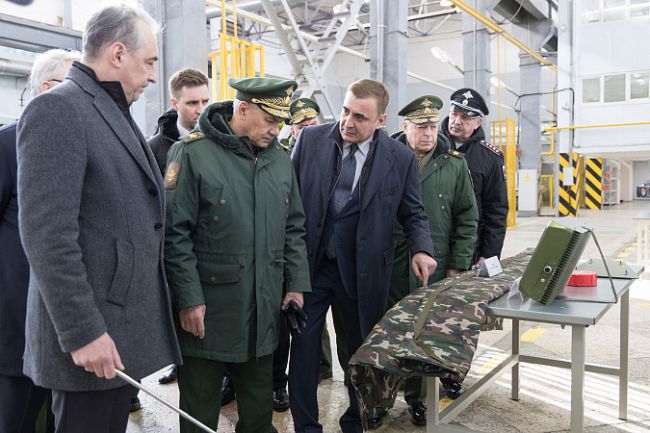 Министр обороны РФ Сергей Шойгу проверил выполнение гособоронзаказа предприятиями ОПК в Тульской области