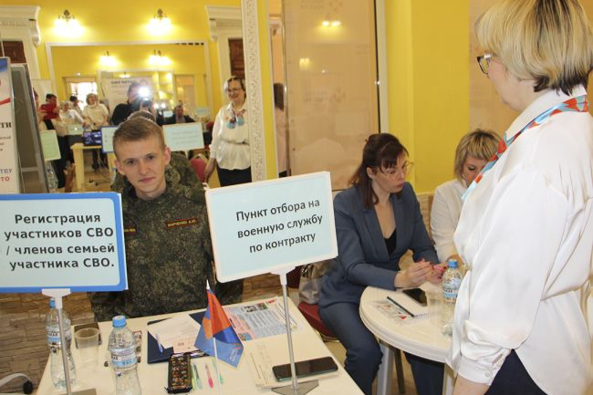 Суворовцев приглашают на военную службу по контракту