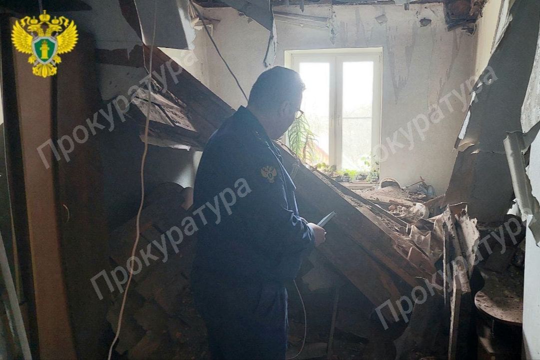 В Алексине рухнуло деревянное перекрытие в многоквартирном доме