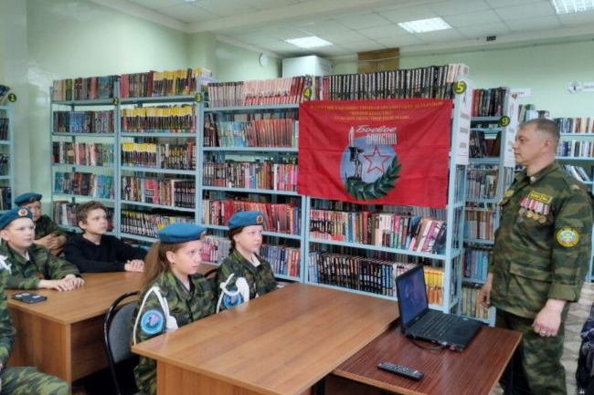 Владимир Дронов: молодое поколение должно ценить ратный труд отцов, дедов и прадедов