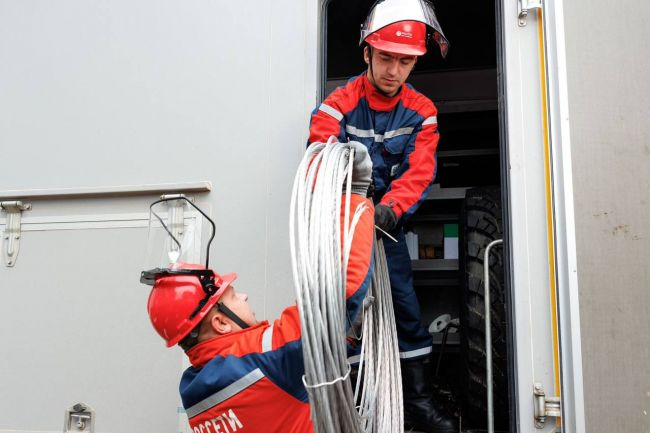 Энергетики «Тулэнерго» восстановили электроснабжение пострадавших от непогоды потребителей в основной сети 6-10 кВ