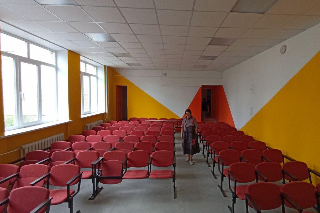 В ясногорской школе отремонтировали актовый зал