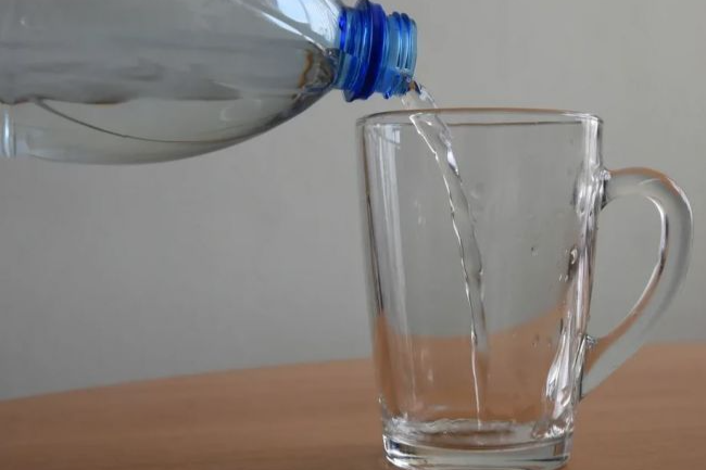 По поручению Дмитрия Миляева в Ясногорске организована бесплатная раздача питьевой воды