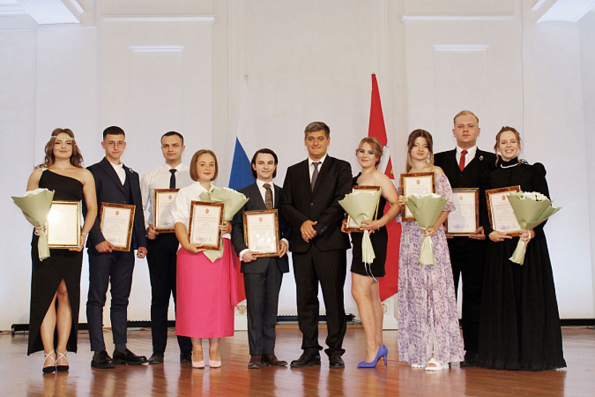 Выпускникам Тульского филиала РПА Минюста России вручили дипломы