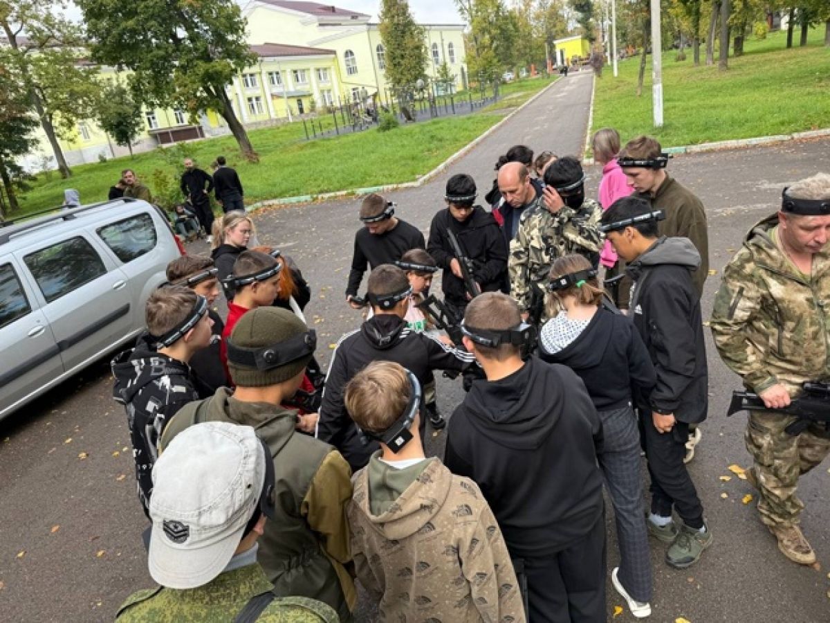 В ясногорском парке провели военно-тактическую игру по версии «Лазертаг»