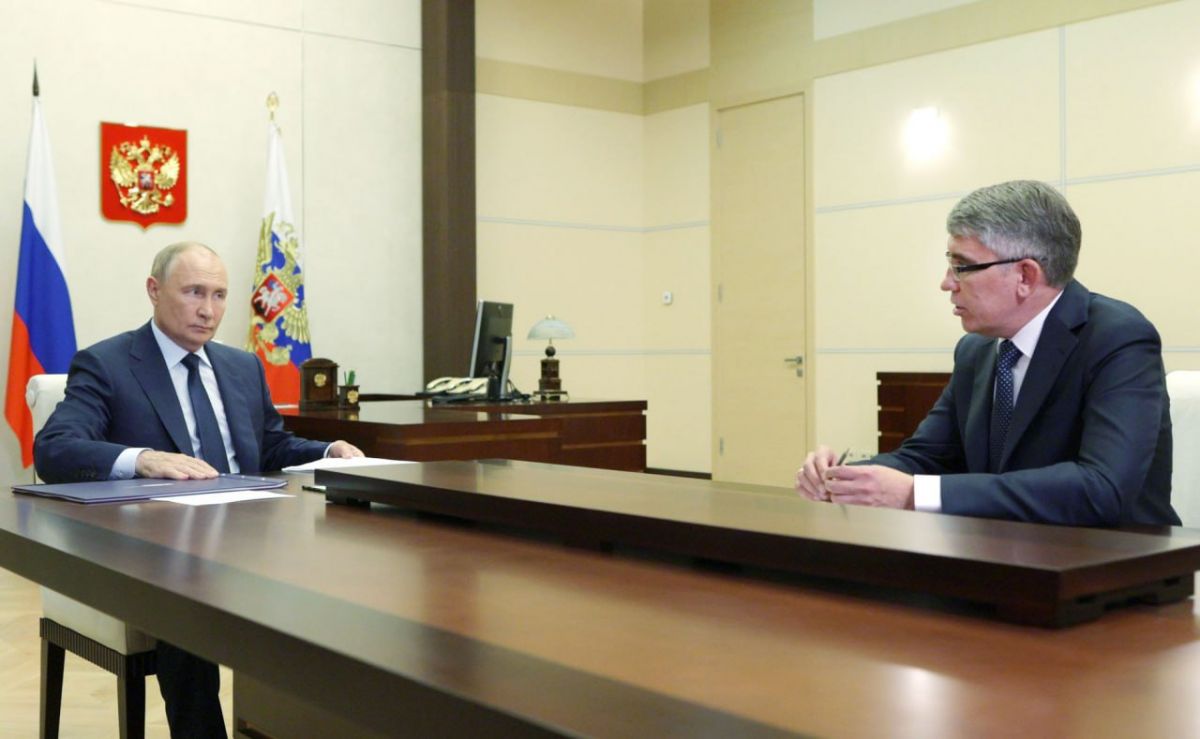 Дмитрий Миляев поздравил с днем рождения Президента России Владимира Путина