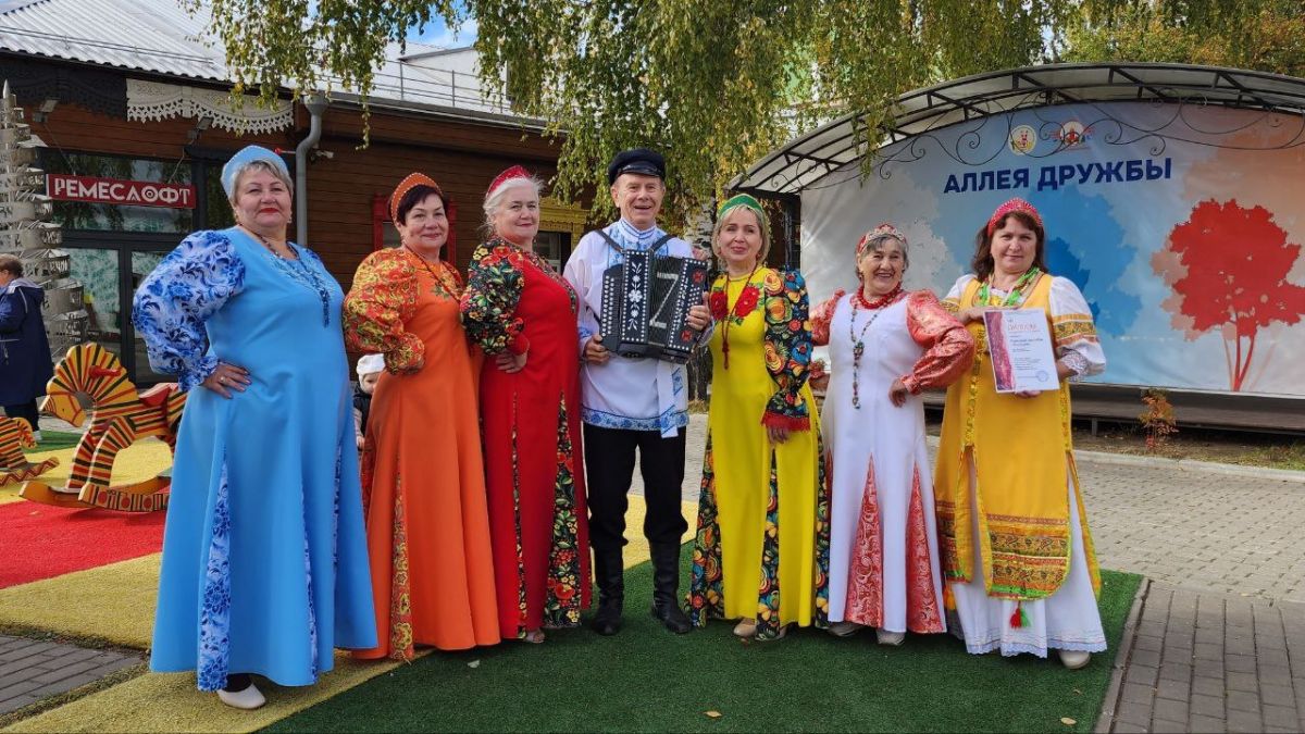 Ясногорская «Частушка» отличилась на празднике фольклора