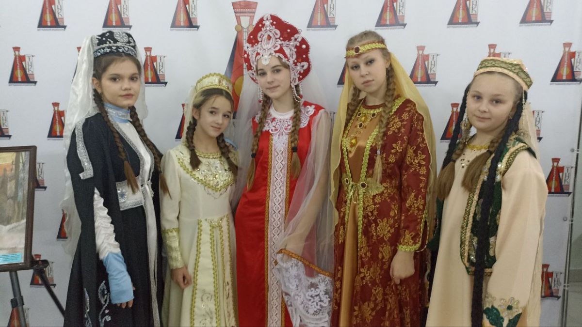 В Ясногорске проходит праздник-фестиваль с национальным колоритом