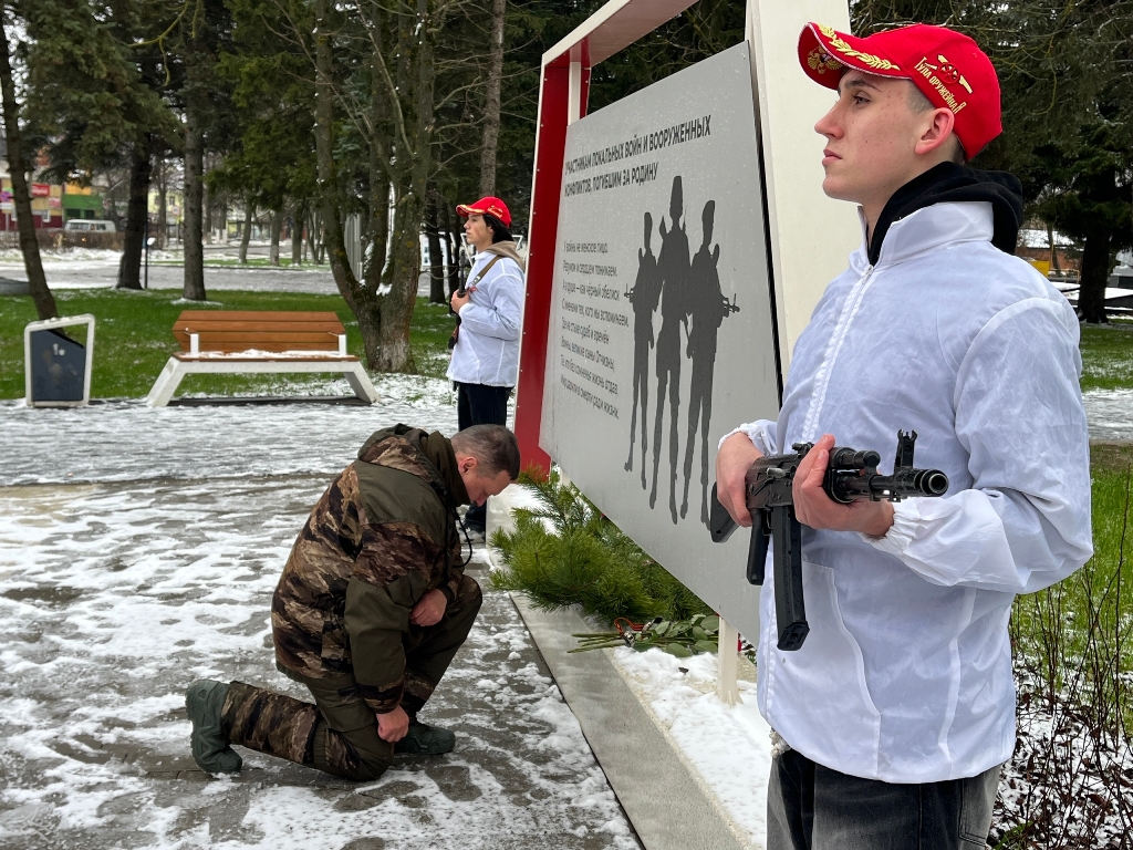 Ясногорцы чтят подвиг тех, кто отдал жизни в вооруженных конфликтах