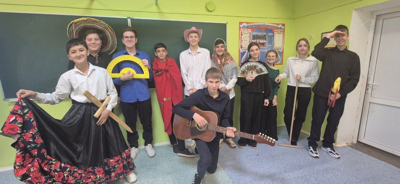 Юные санталовцы - увлечённые театралы