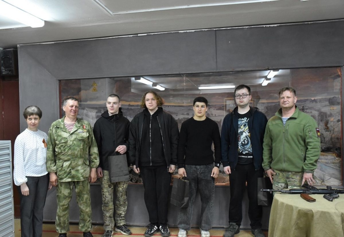 В Ясногорске состоялись торжественные проводы в армию В Ясногорске состоялись торжественные проводы в армию