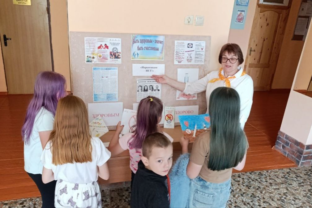 Учащиеся Денисовской школы говорят «НЕТ» наркотикам Учащиеся Денисовской школы говорят «НЕТ» наркотикам