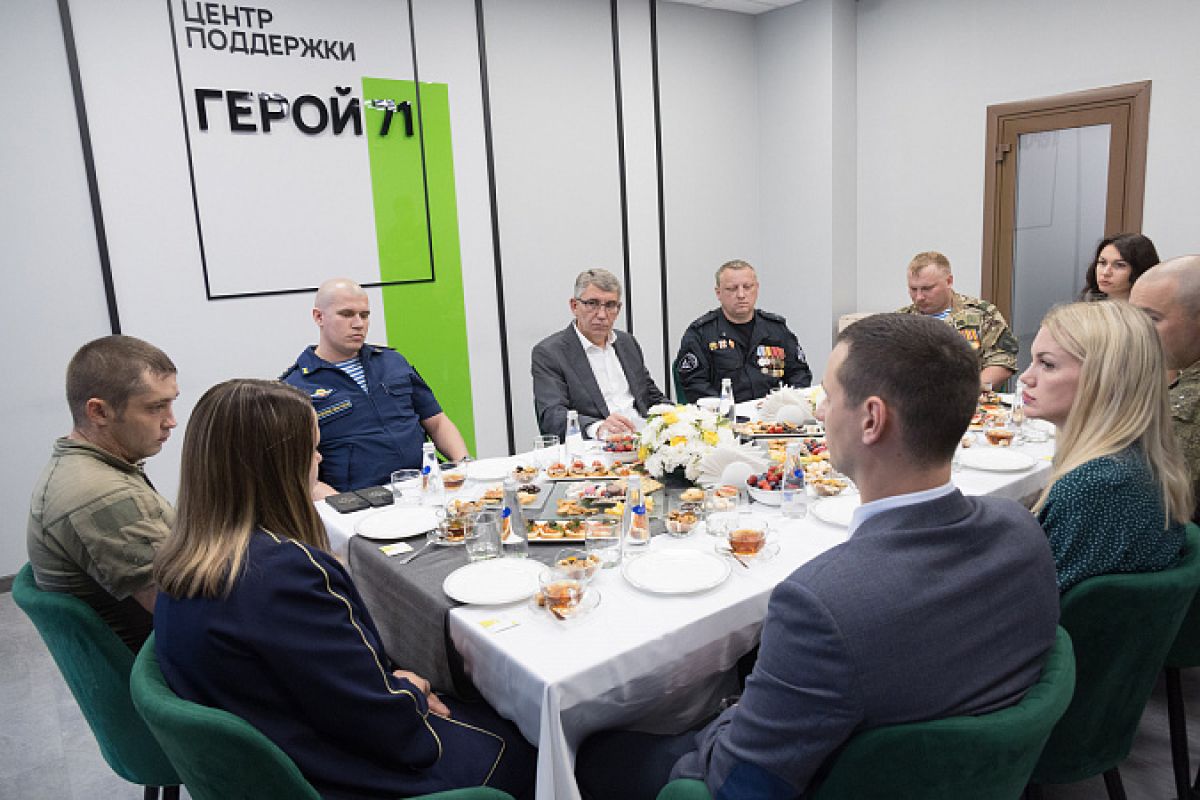 Дмитрий Миляев встретился с ветеранами и семьями участников спецоперации Дмитрий Миляев встретился с ветеранами и семьями участников спецоперации