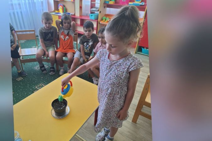 Ясногорские дошколята вырастили цветок дружбы