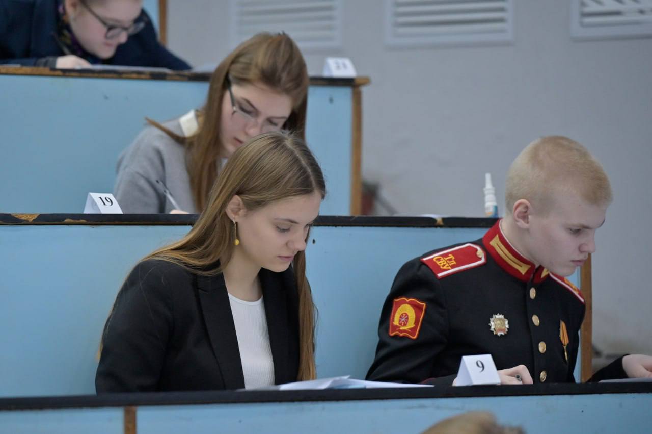 photo_5465397763529969564_y