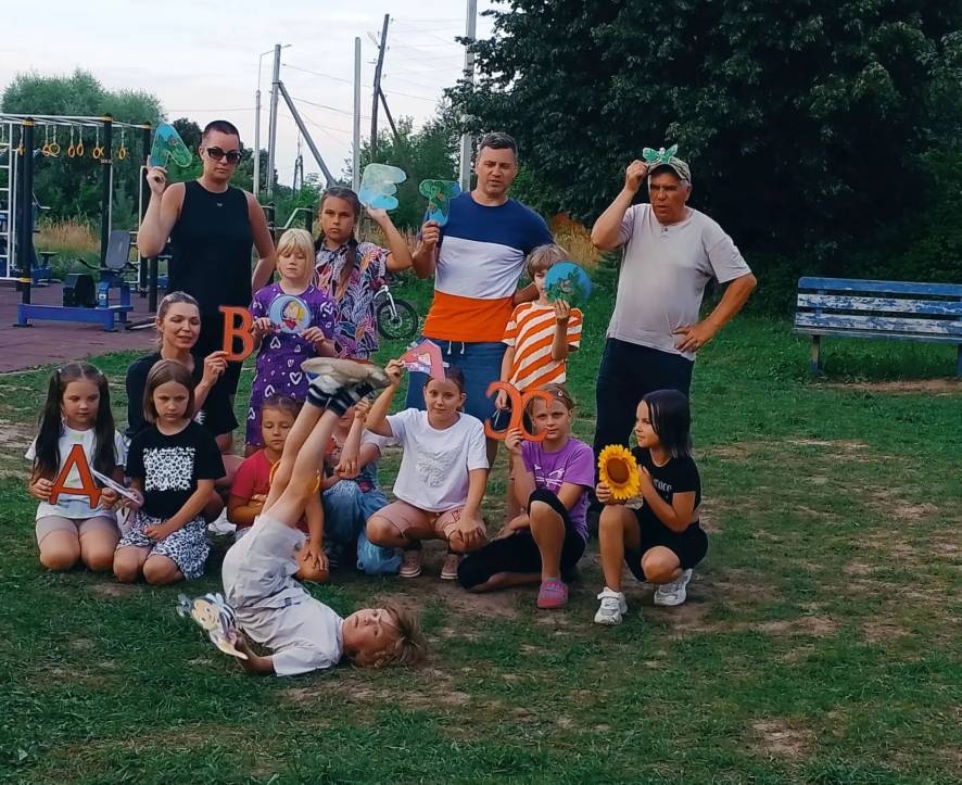 Климовцы поделились хорошим настроением Климовцы поделились хорошим настроением
