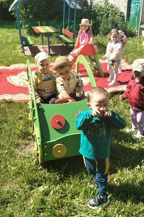 Ясногорские малыши делятся со всеми летним настроением Ясногорские малыши делятся со всеми летним настроением