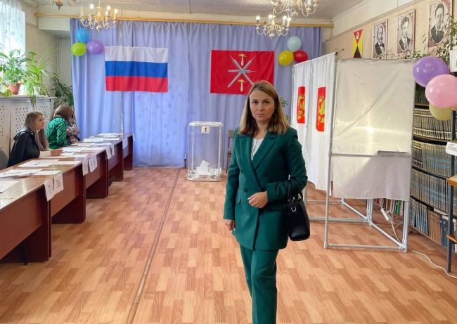Ход голосования на четырех избирательных участках в Кимовске проверила заместитель председателя штаба Ход голосования на четырех избирательных участках в Кимовске проверила заместитель председателя штаба