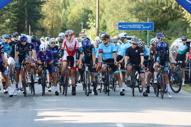 Более 1000 спортсменов вышли на старт велозаезда Gran Fondo в Поленово