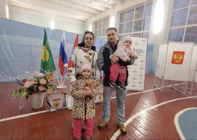 Заокские семьи приняли участие в голосовании в Заокском